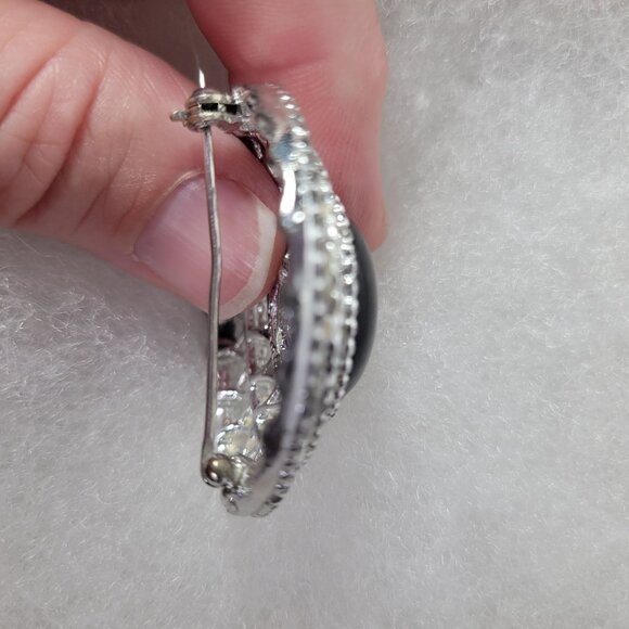 Vintage Sarah Coventry Silver Filigree Round Black Cabochon Center Pin  Brooch - Picture 4 of 6